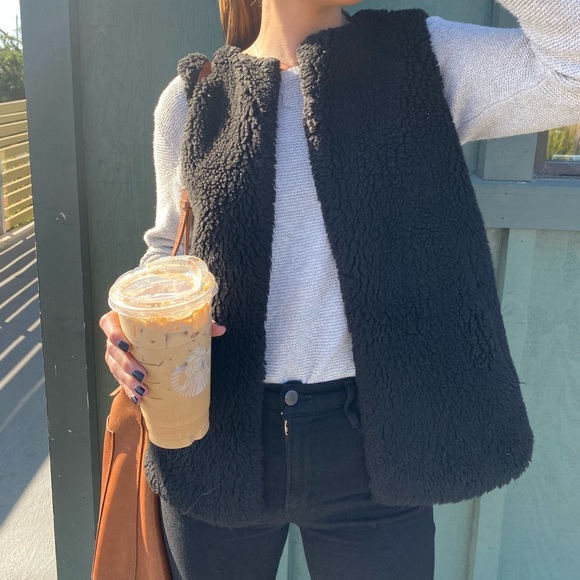 Madewell Jackets & Blazers - MADEWELL Sherpa Vest
